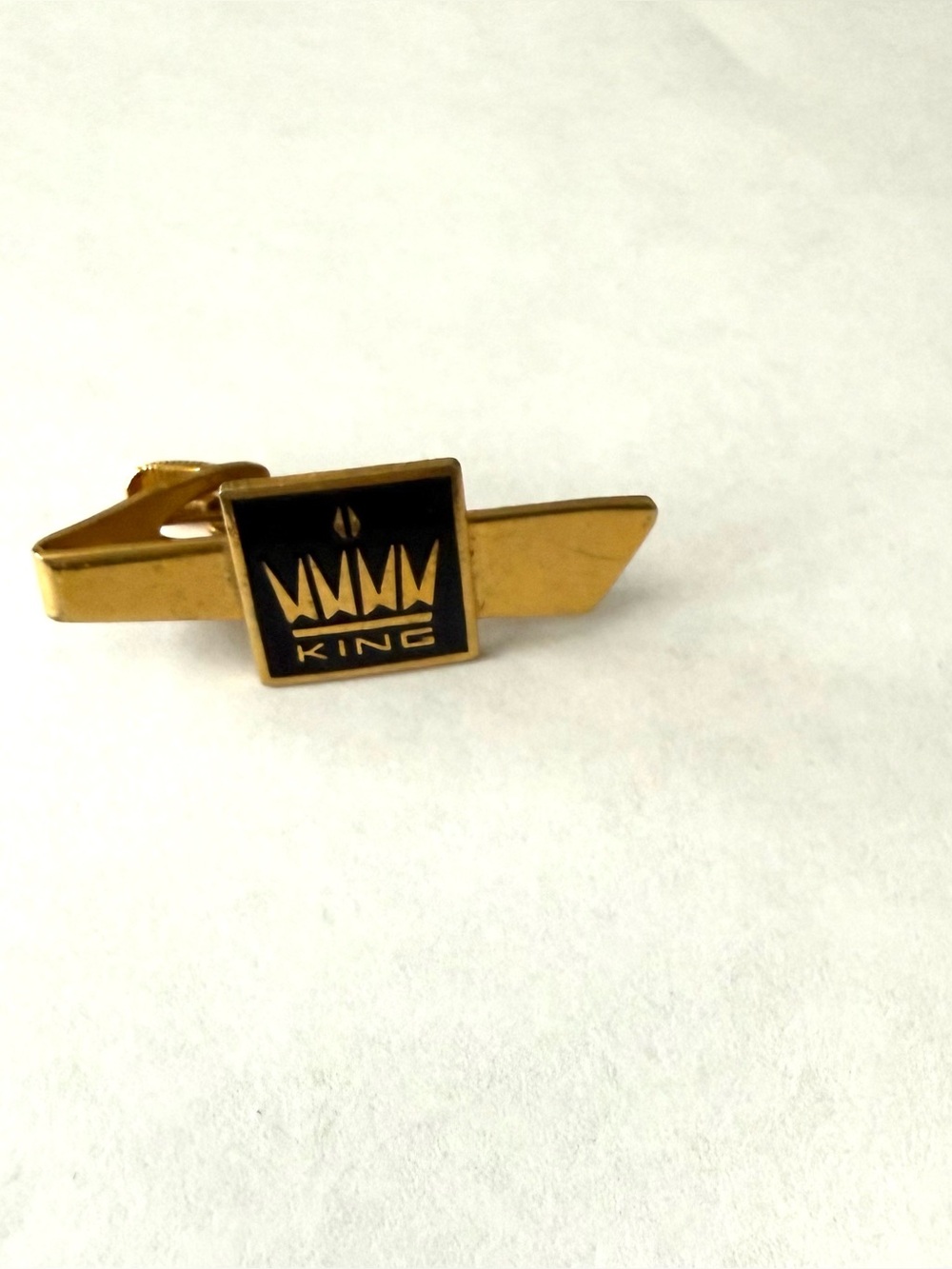 Gold-Tone Men's Tie Clip - king logo